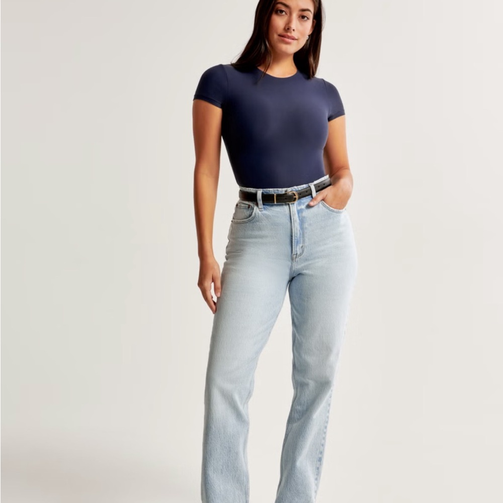 Abercrombie & Fitch 90s Straight Leg Ultra High Rise LIKE NEW